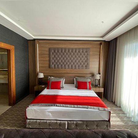 Hotel Ramada By Wyndham Nigde Zewnętrze zdjęcie