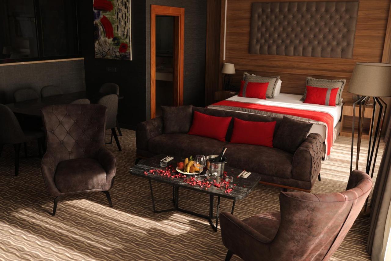 Hotel Ramada By Wyndham Nigde Zewnętrze zdjęcie