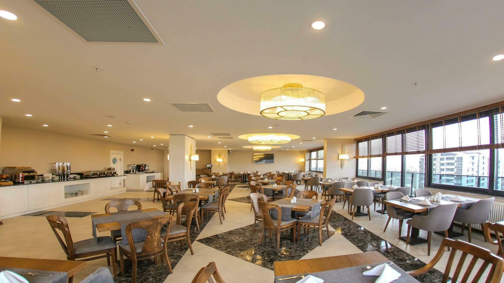 Hotel Ramada By Wyndham Nigde Zewnętrze zdjęcie