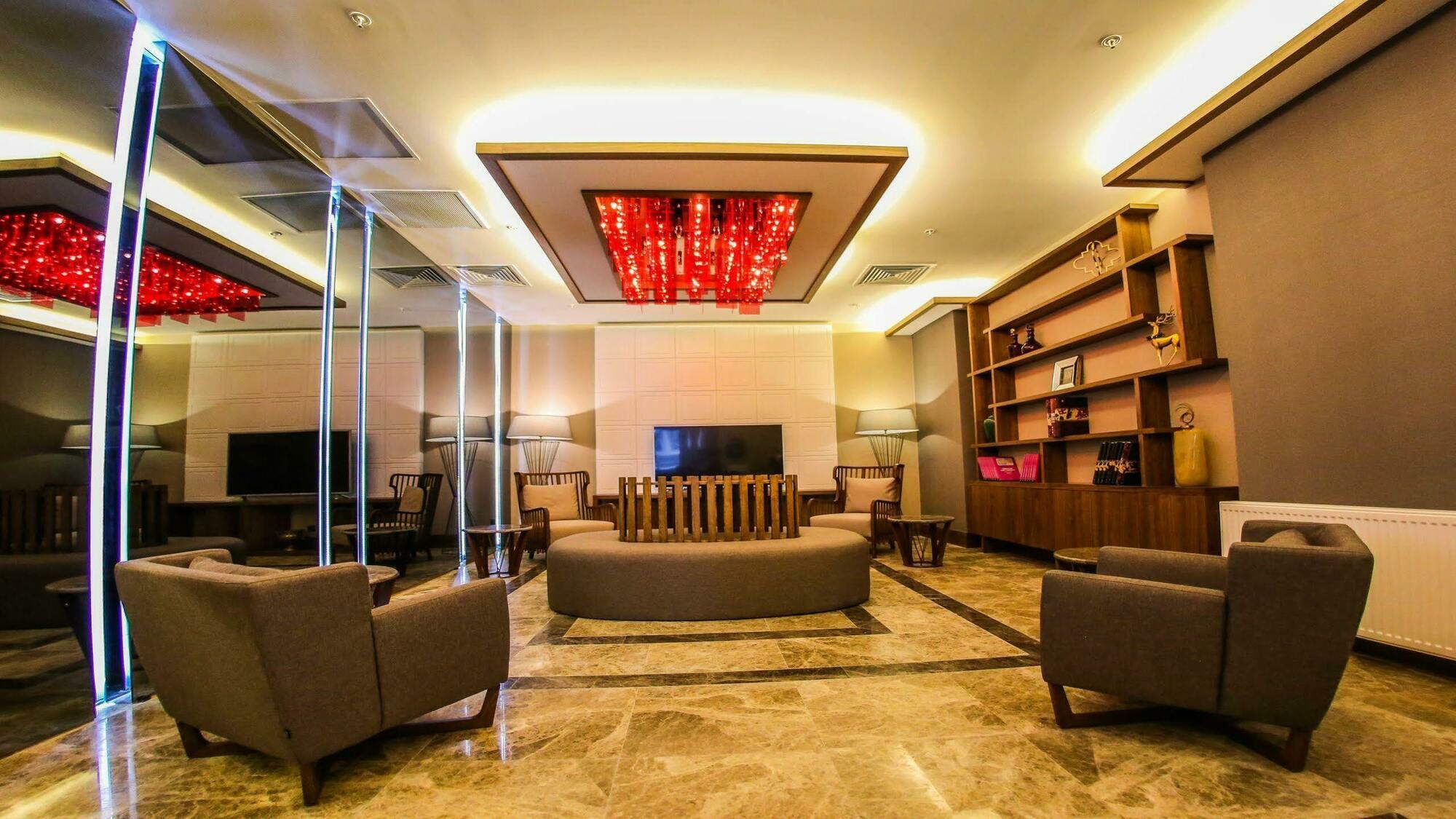 Hotel Ramada By Wyndham Nigde Zewnętrze zdjęcie