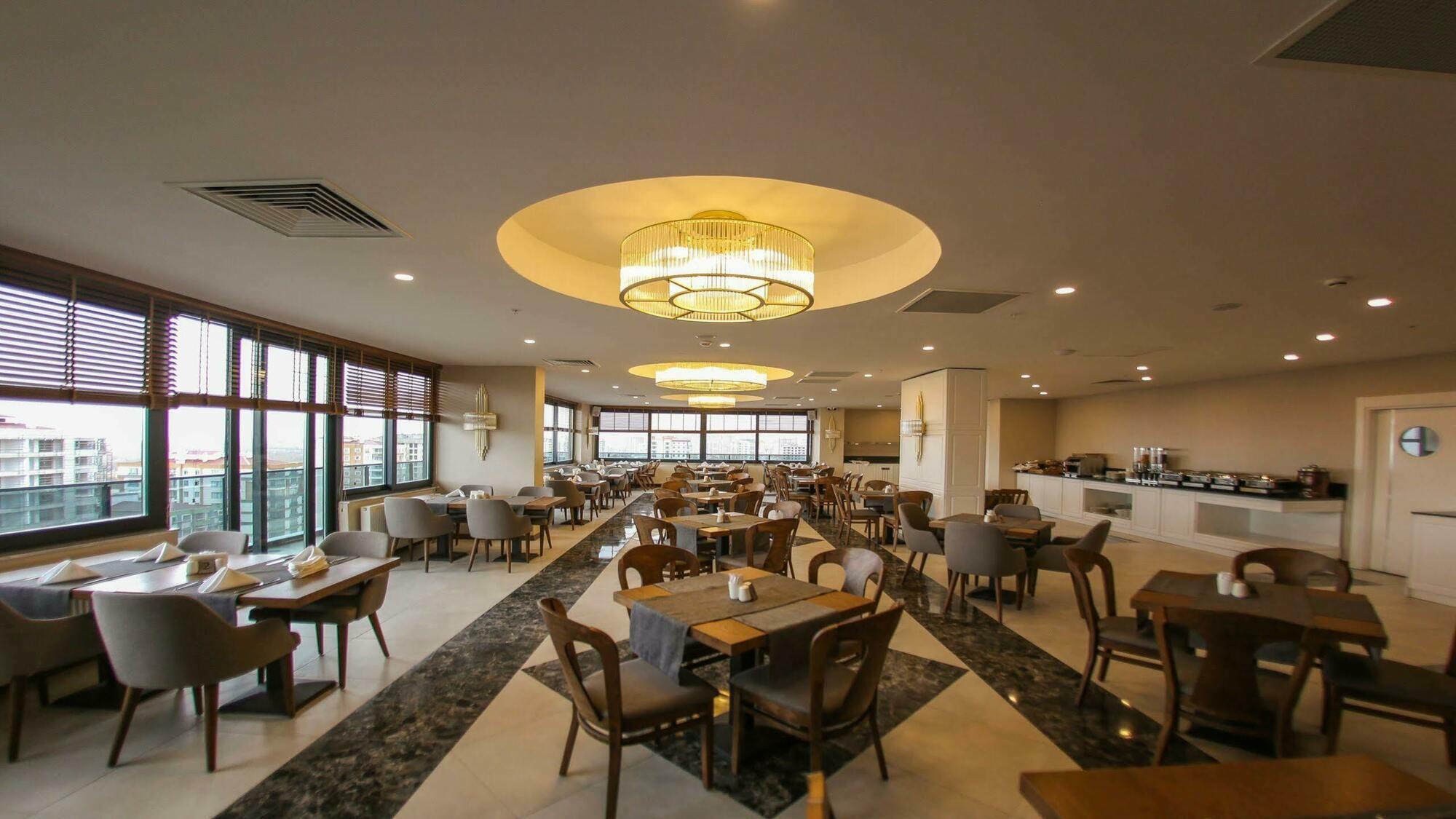 Hotel Ramada By Wyndham Nigde Zewnętrze zdjęcie