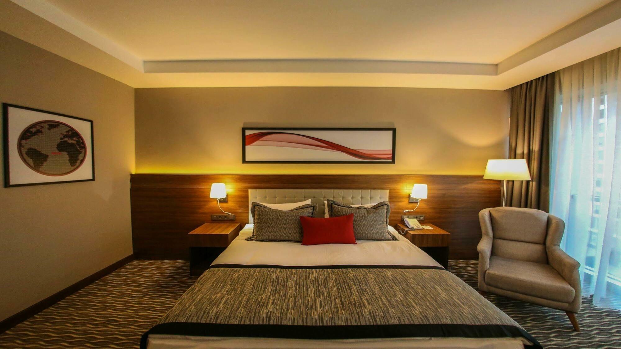 Hotel Ramada By Wyndham Nigde Zewnętrze zdjęcie