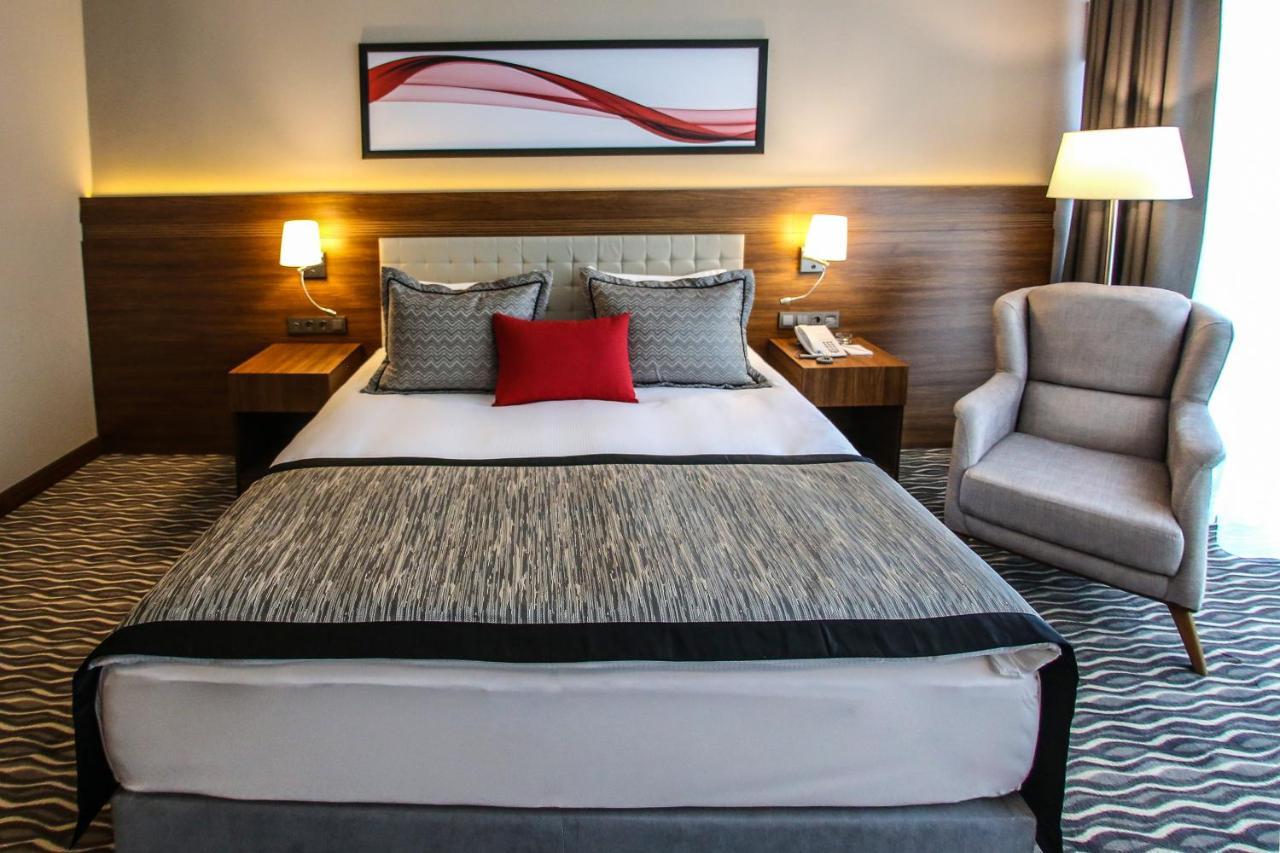 Hotel Ramada By Wyndham Nigde Zewnętrze zdjęcie